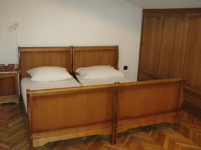 Отель Apartments Nestor  Трибунь